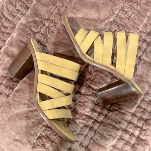 Rebels heeled sandals in mustard tan color